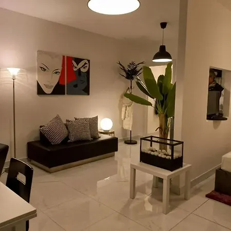 Apartment Violet